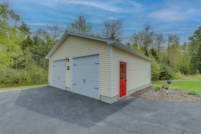 104 Champagne Cir, Campton, NH 03223 - view of detached garage