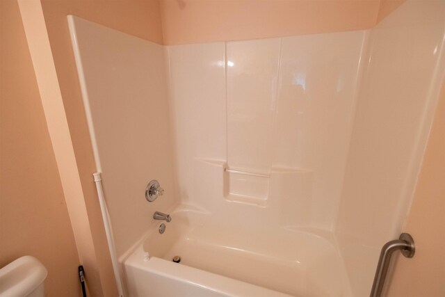 11 Henry Dr, Effingham, NH 03882 - full bath featuring a shower, toilet, and a bathtub