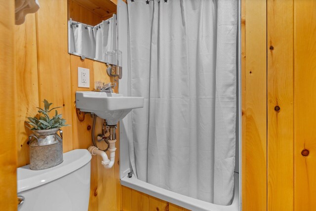 239 NE Pond Rd, Milton, NH 03851 - full bath with toilet and shower / bath combo