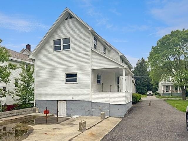 54 E Center St, Rutland City, VT 05701 - view of side of property