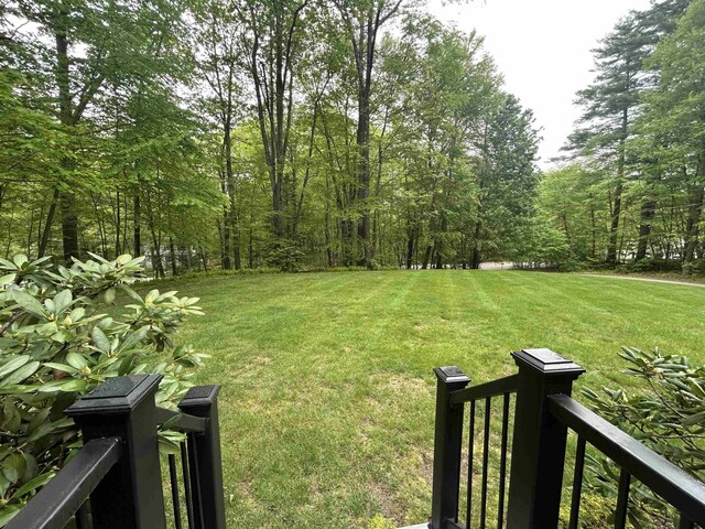 7 Juniper Ridge Rd, Exeter, NH 03833 - view of green lawn