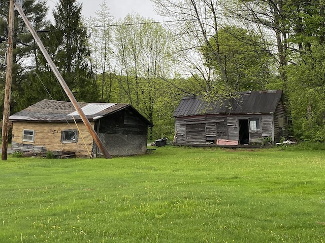 178 Parsons Rd, Wilmington, VT 05363 - view of green lawn