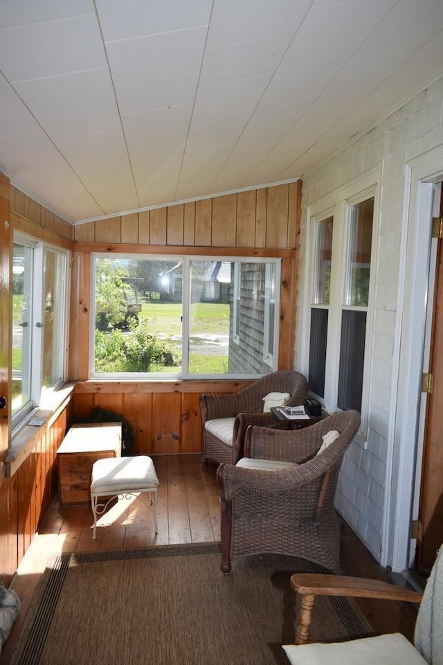 18 Bridge St, Lancaster, NH 03584 - sunroom featuring vaulted ceiling