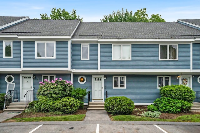 6 Swift Ln, Merrimack, NH 03054 - townhome / multi-family property featuring uncovered parking and a shingled roof
