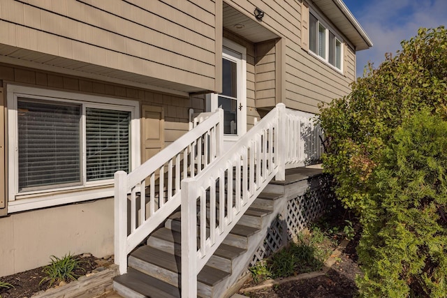 185 Kings Hwy, Hampton, NH 03842 - view of wooden deck