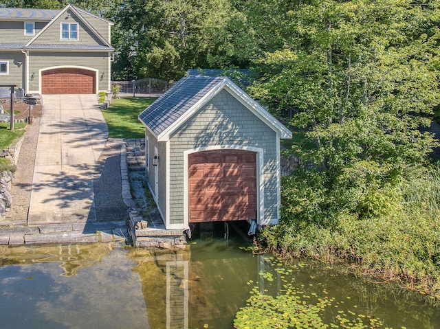 11 Clark Island Rd, Amherst, NH 03031 - aerial view of property and surrounding area featuring a large body of water