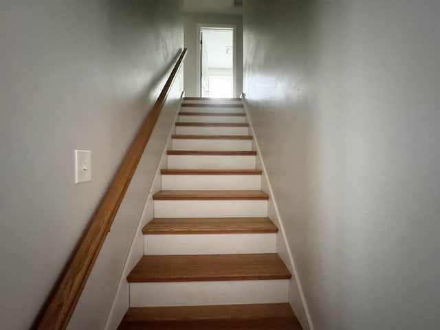 10 Irving Dr, Weare, NH 03281 - view of staircase