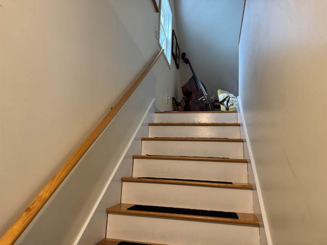 220 Foggs Ridge Rd, Ossipee, NH 03864 - view of stairs