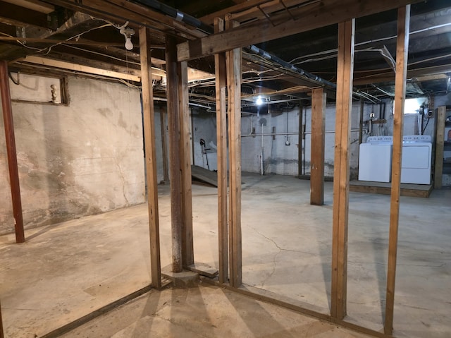 20 Daniel Webster Hwy, Plymouth, NH 03264 - unfinished basement with washing machine and clothes dryer