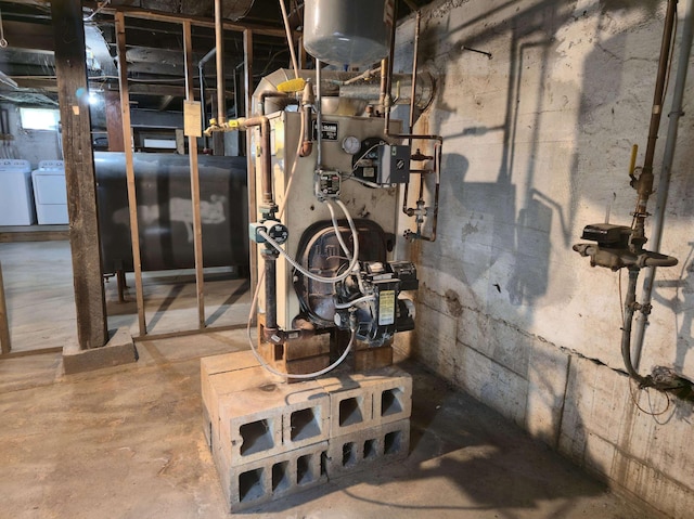 20 Daniel Webster Hwy, Plymouth, NH 03264 - utility room with separate washer and dryer and oil tank