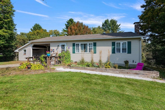 71 Scottsdale Rd, Newport City, VT 05855 - ranch-style home featuring a chimney and a front yard