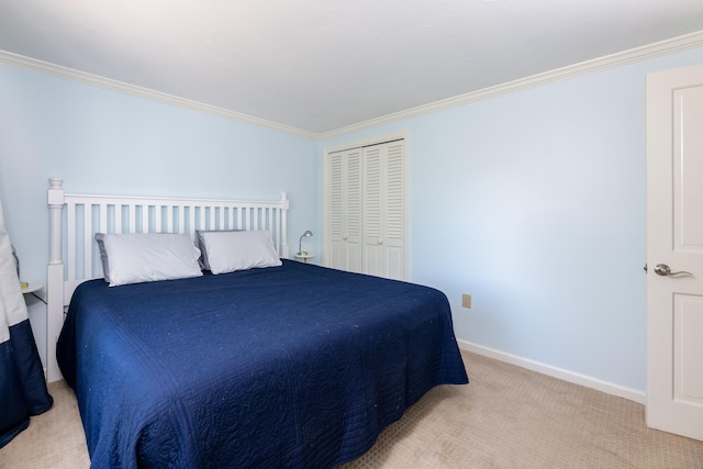 21 Hawk Ridge Rd, Meredith, NH 03253 - bedroom with crown molding, carpet, baseboards, and a closet