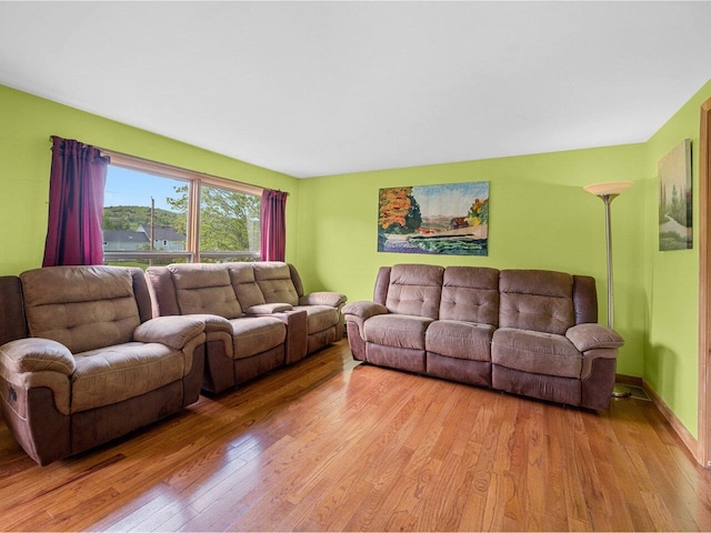 37 Dickinson Dr, Northfield, VT 05664 - living area with light wood finished floors