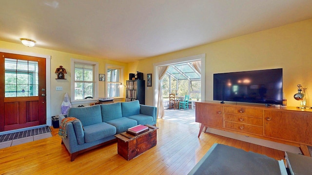 825 S End Rd, North Hero, VT 05457 - living area featuring light wood-style floors