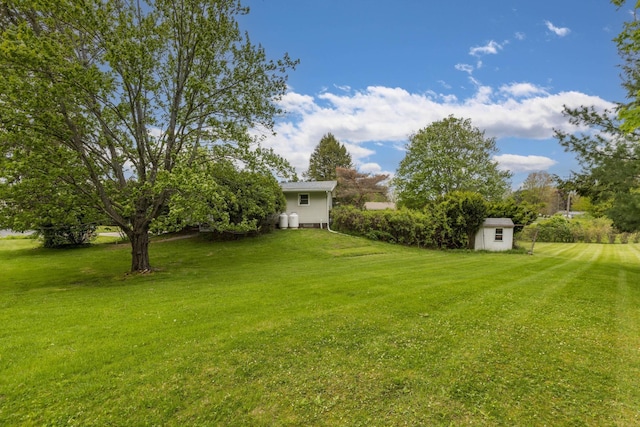 18 Riverdale Ave, Dover, NH 03820 - view of green lawn