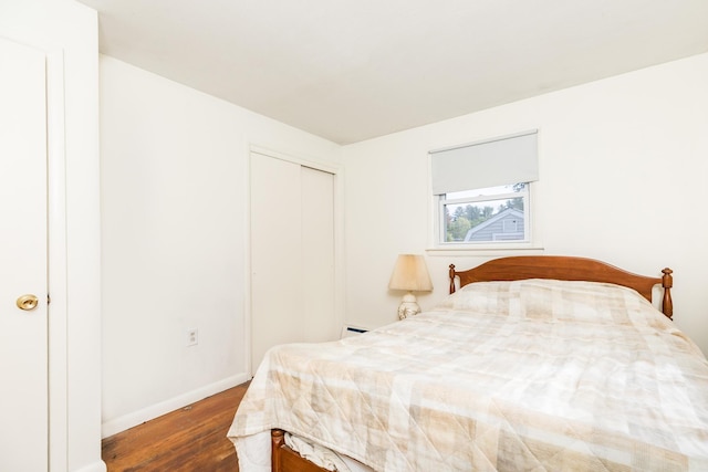 18 Riverdale Ave, Dover, NH 03820 - bedroom featuring wood finished floors, baseboards, and a closet