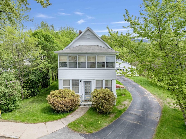 25 Eames St, Northumberland, NH 03582 - view of front of house with a chimney and a shingled roof