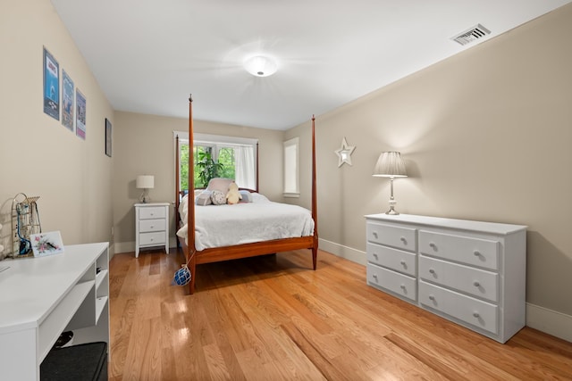 8 Wisteria Ln, Eliot, ME 03903 - bedroom featuring light wood-style flooring and baseboards