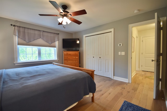190 Ryans Way, Fletcher, VT 05448 - bedroom featuring light wood-style floors, baseboards, a closet, and ceiling fan