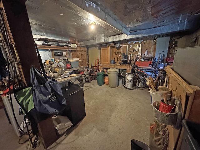 32 Christie Ln, Brattleboro, VT 05301 - basement featuring a workshop area