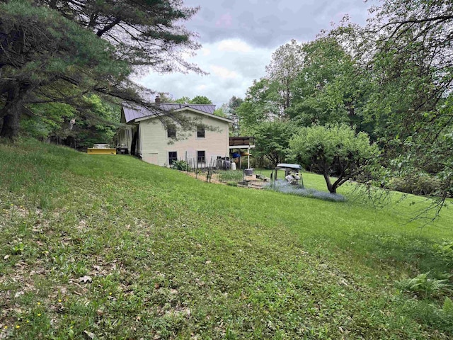32 Christie Ln, Brattleboro, VT 05301 - view of grassy yard