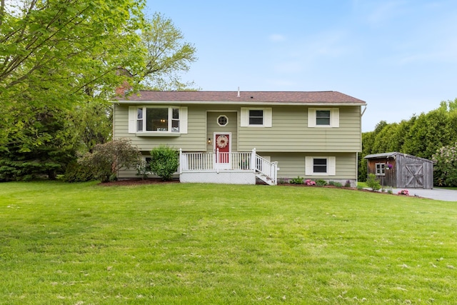 82 Stirrup Cir, Williston, VT 05495 - bi-level home with a front yard and a chimney
