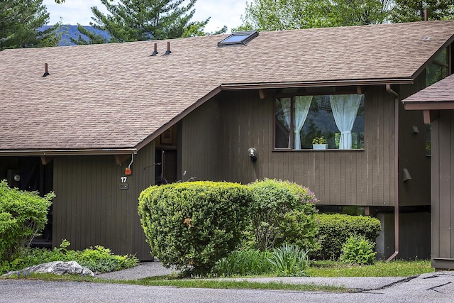 46 Murray Hill Heights Rd Unit 17, Manchester, VT 05255 - view of front of property featuring roof with shingles
