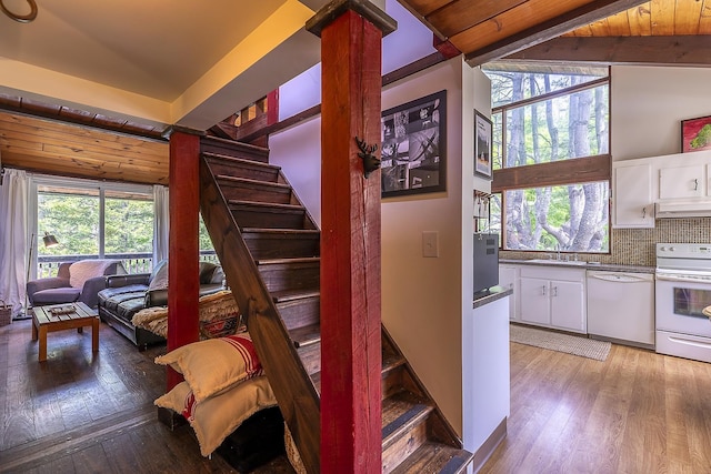 46 Murray Hill Heights Rd Unit 17, Manchester, VT 05255 - stairs with hardwood / wood-style flooring