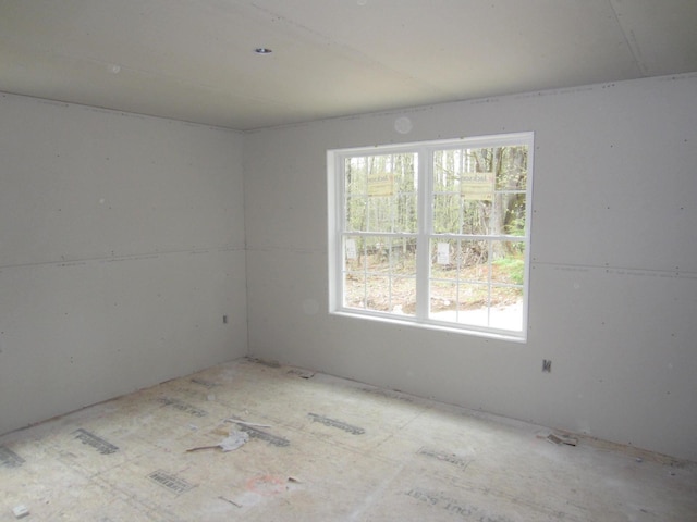 102 Thomas Dr, Wakefield, NH 03872 - view of spare room