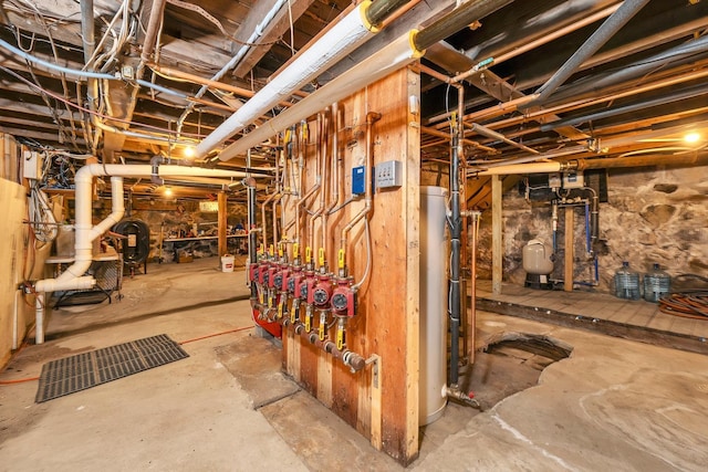 959 Presidential Hwy, Jefferson, NH 03583 - unfinished below grade area featuring water heater