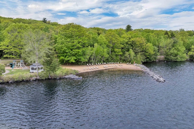 22 Race Point Rd, Laconia, NH 03246
