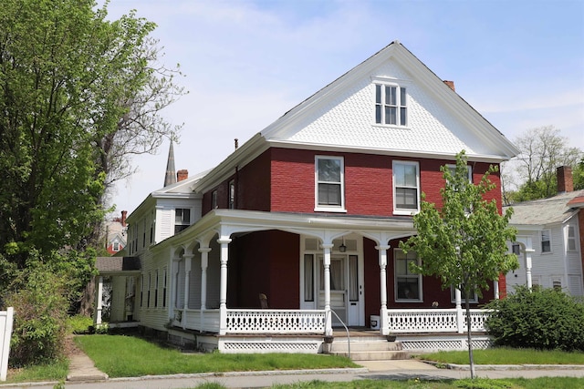 31 School St, Rockingham, VT 05101