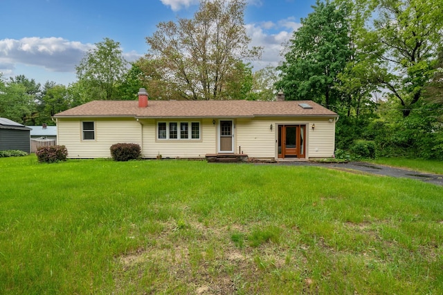 28 Joslin Rd, Swanzey, NH 03431 - ranch-style house featuring a chimney and a front yard