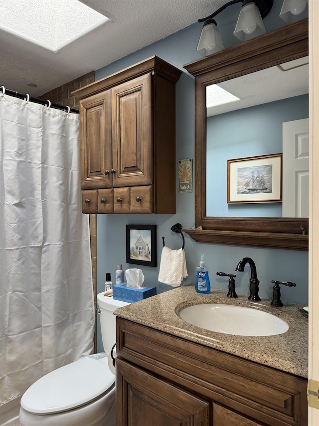 11 Modena Dr Unit 11, Concord, NH 03303 - full bath featuring vanity, toilet, and curtained shower