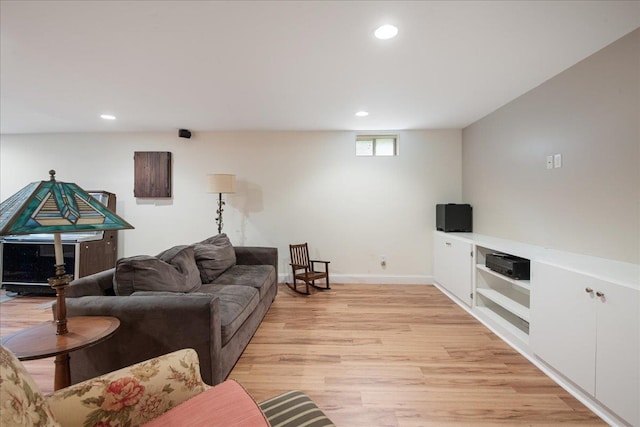 26 Pinnacle Dr, South Burlington, VT 05403 - living room featuring light wood finished floors, recessed lighting, and baseboards