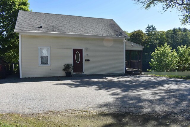 11 Creighton St, Newmarket, NH 03857 - view of front of property featuring entry steps