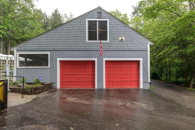 110 Nh Dr, Webster, NH 03303 - view of detached garage