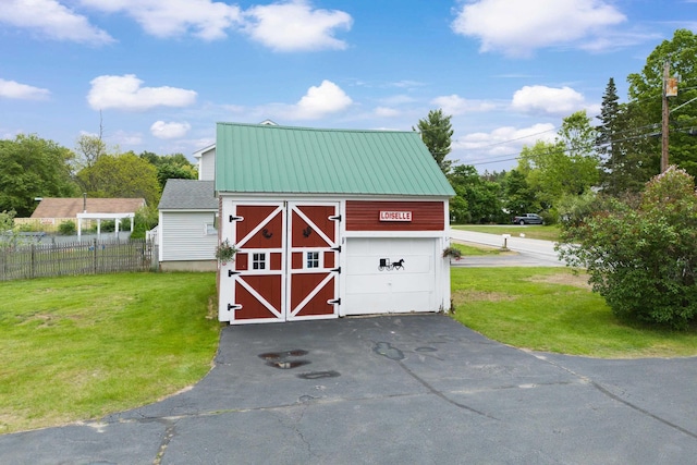 166 New Boston Rd, Goffstown, NH 03045 - view of outdoor structure featuring driveway