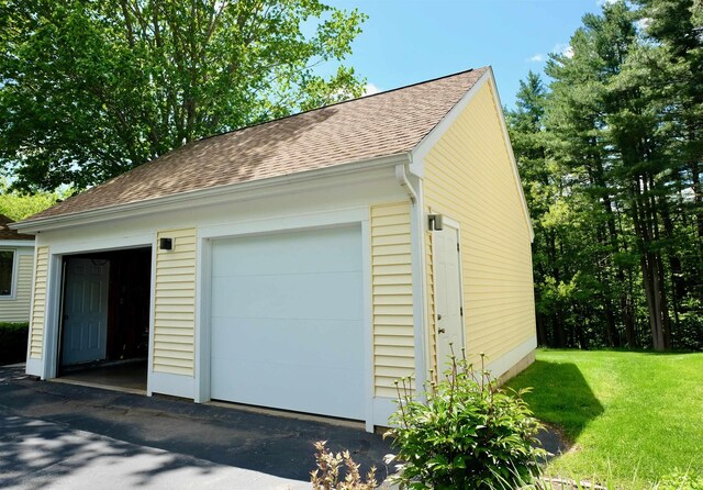 205 Mountain Rd, Concord, NH 03301 - view of detached garage