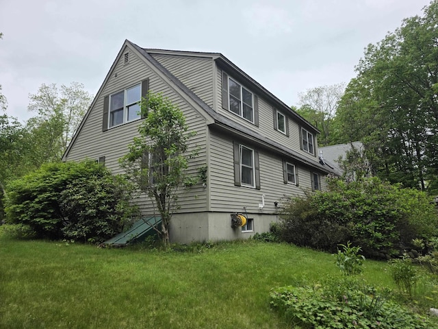 1073 Upper Dummerston Rd, Brattleboro, VT 05301 - view of side of property featuring a yard