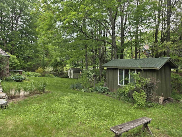 1073 Upper Dummerston Rd, Brattleboro, VT 05301 - view of grassy yard