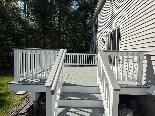 4 Sunblaze Dr, Nashua, NH 03062 - view of wooden deck