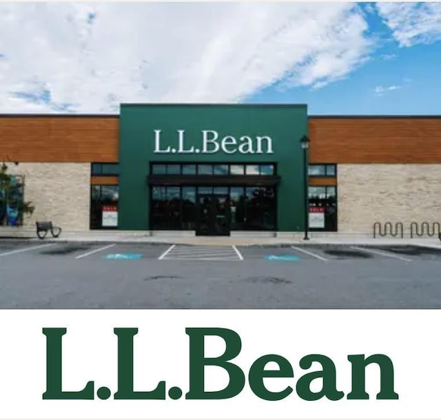 18 Artisan Dr Unit 419, Salem, NH 03079 - view of commercial location featuring uncovered parking