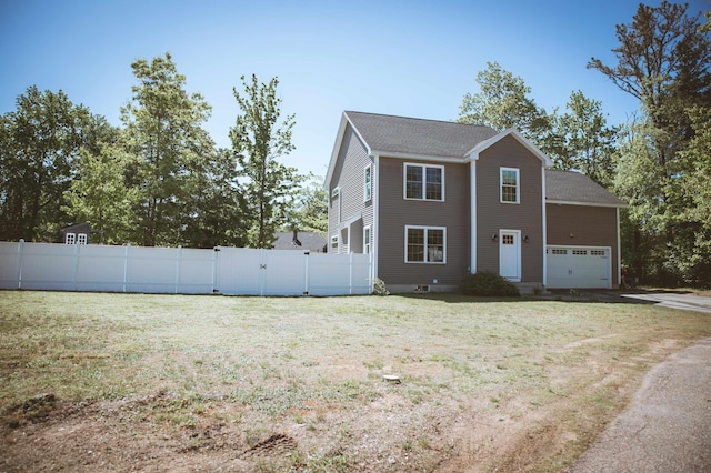 7 Plum St, Concord, NH 03301 - view of front of house with a gate and asphalt driveway