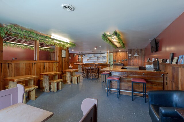 18 State St, Northumberland, NH 03582 - living area featuring a dry bar