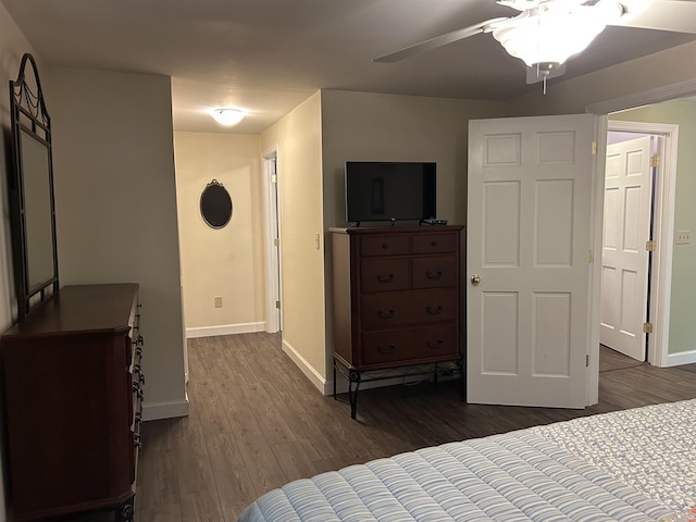 19 Alpendorf Loop, Bartlett, NH 03812 - bedroom featuring dark wood-style flooring, baseboards, and ceiling fan