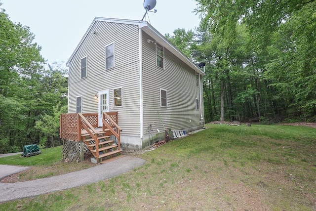 29 Isaac Frye Hwy, Wilton, NH 03086 - view of side of property with a yard