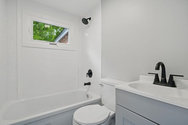 3 Hanson Way, Hollis, NH 03049 - full bathroom featuring toilet, vanity, and washtub / shower combination