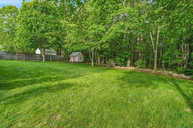 37 Level St, Merrimack, NH 03054 - view of yard