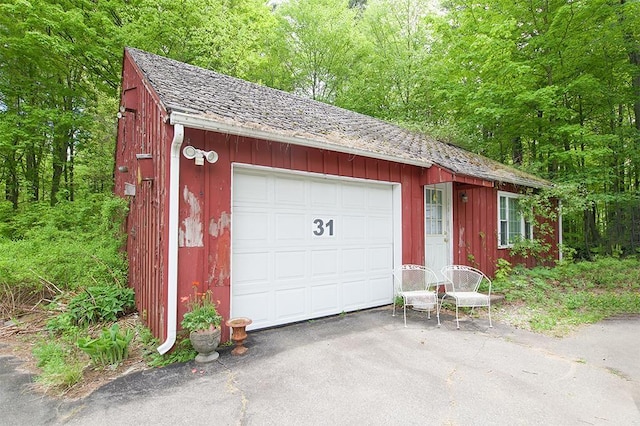 31 Main St, Sandown, NH 03873 - view of garage